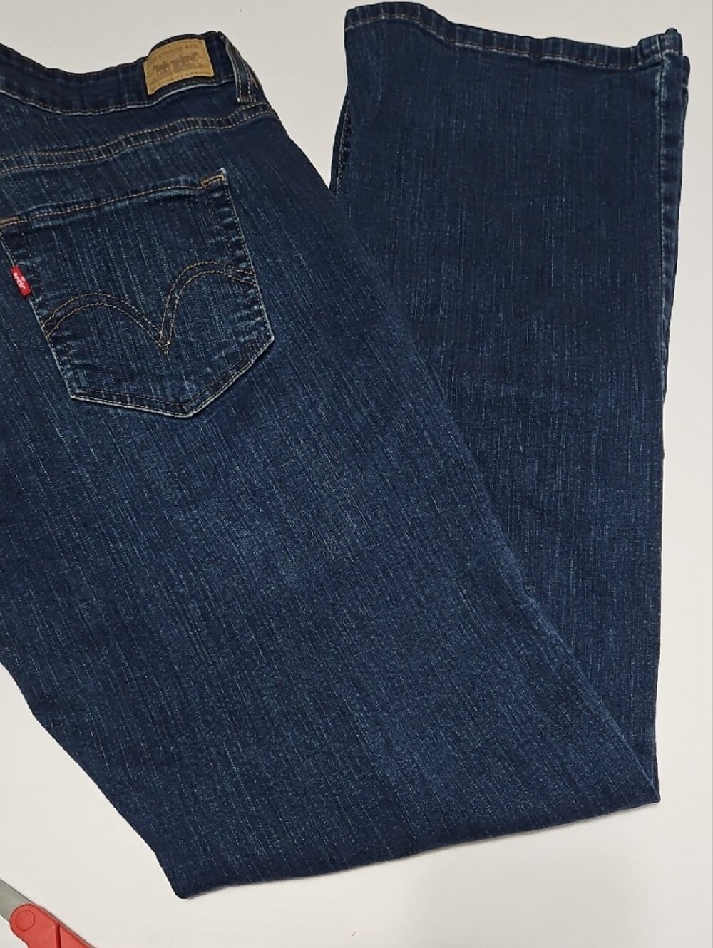 Levi's 512 Perfectly Shaping Women's Dark Blue Boot-Cut Jeans Size 18L/C